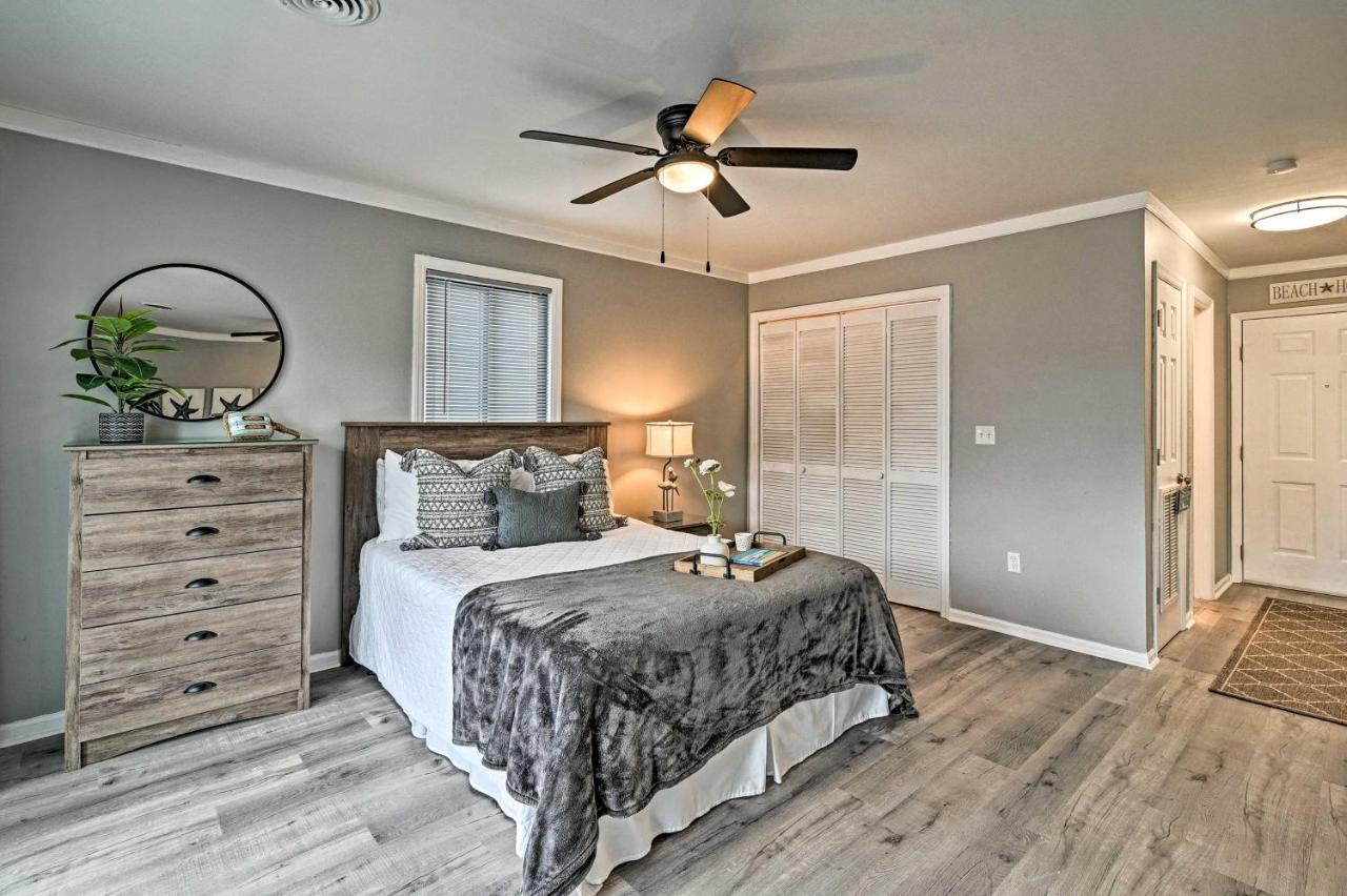 Surfside Beach Couples Retreat With Balcony! マートルビーチ エクステリア 写真