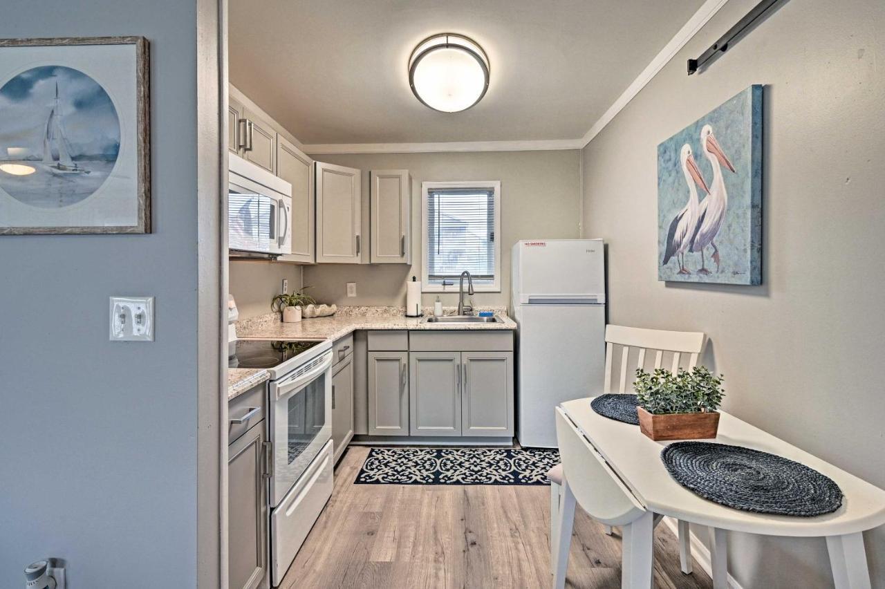 Surfside Beach Couples Retreat With Balcony! マートルビーチ エクステリア 写真
