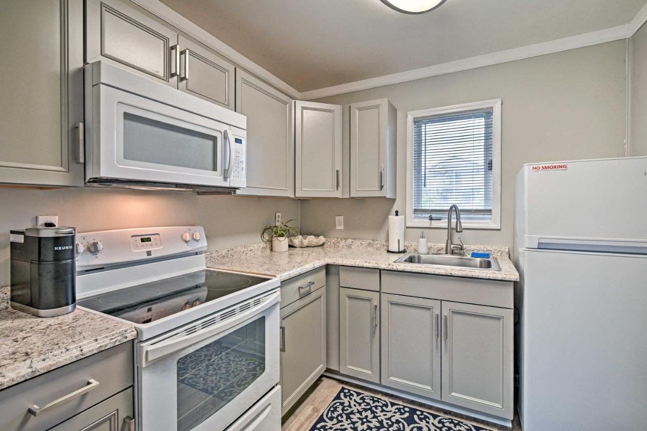 Surfside Beach Couples Retreat With Balcony! マートルビーチ エクステリア 写真